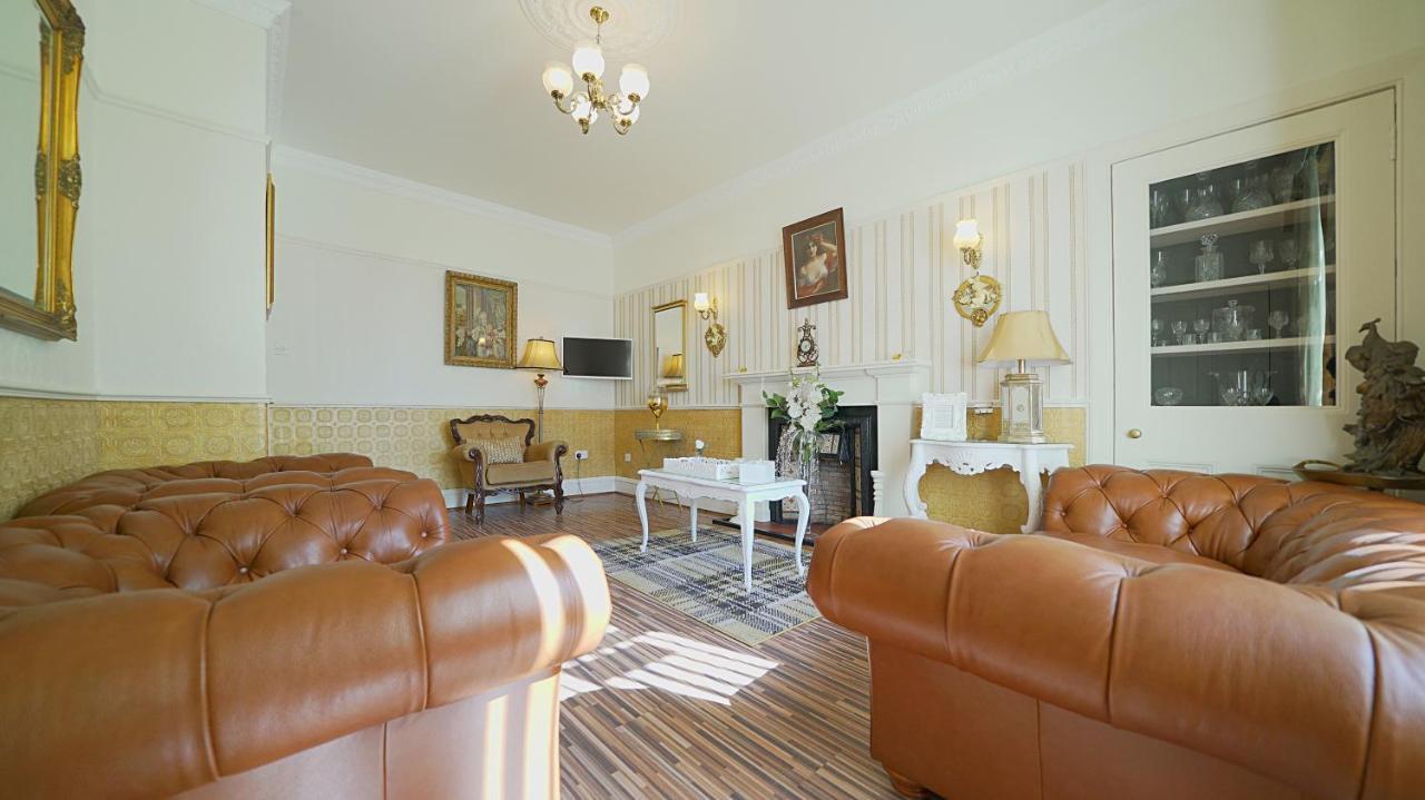 The Old Tramhouse Self Catering Apartments Stirling Bagian luar foto