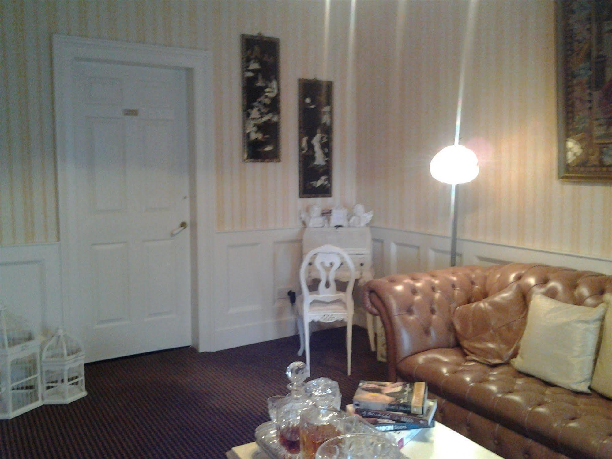 The Old Tramhouse Self Catering Apartments Stirling Bagian luar foto