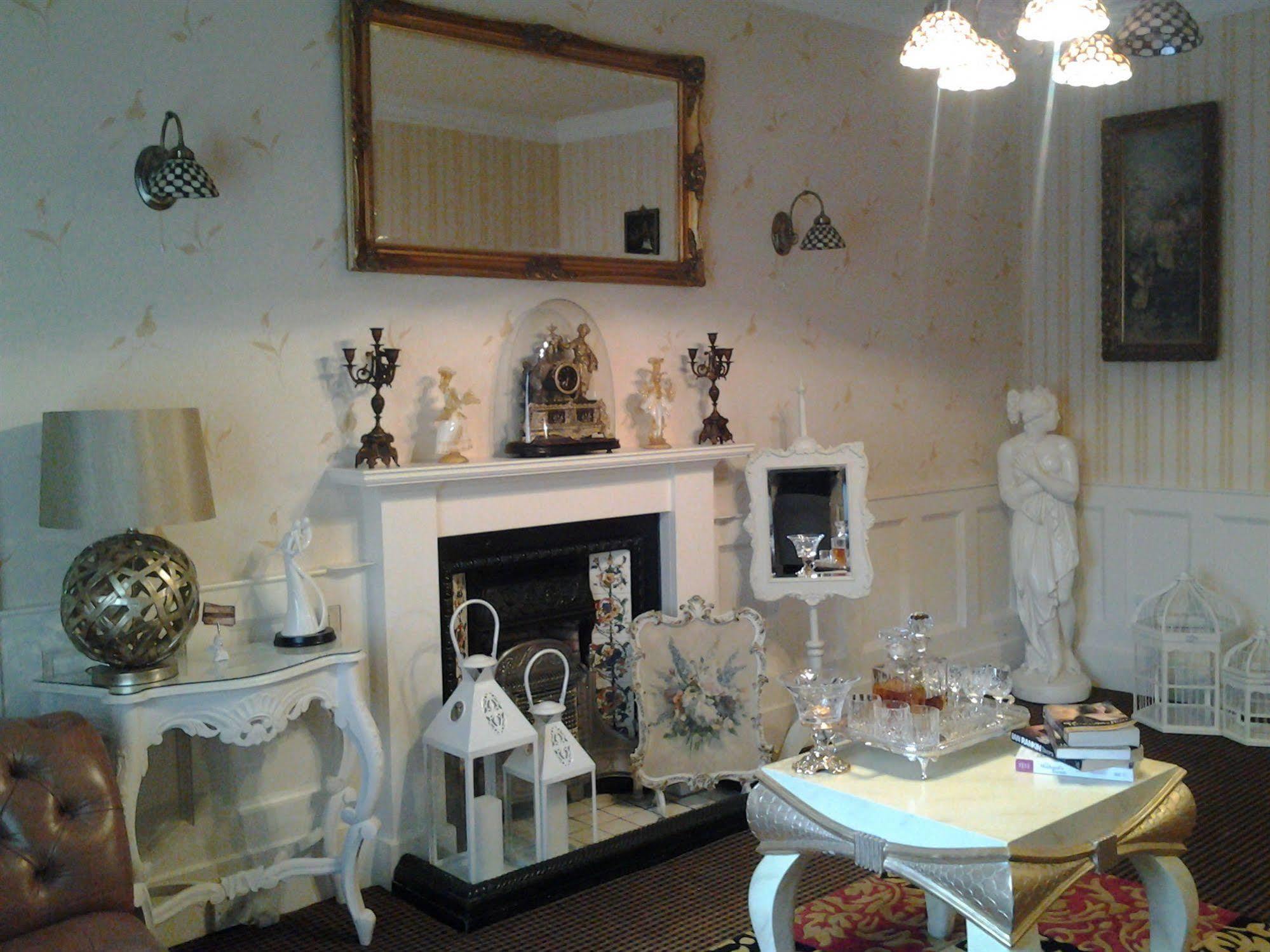 The Old Tramhouse Self Catering Apartments Stirling Bagian luar foto