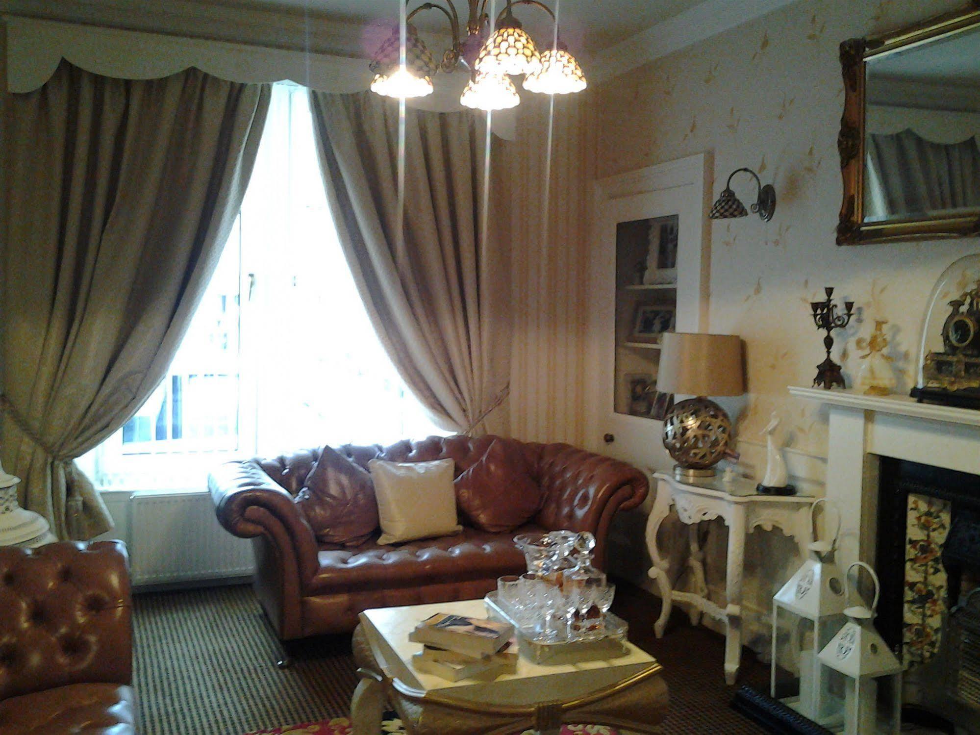 The Old Tramhouse Self Catering Apartments Stirling Bagian luar foto